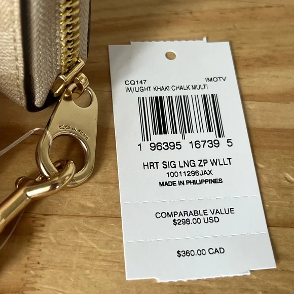 Coach Wallet🎈🎈 - Picture 4 of 9